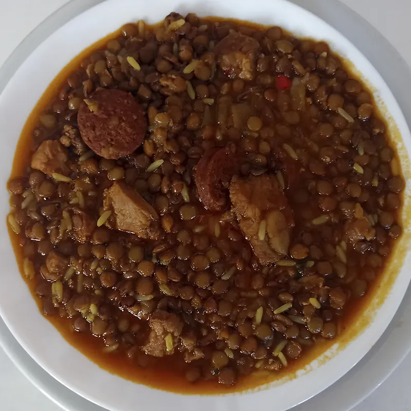 Guiso de lentejas con pechito de cerdo